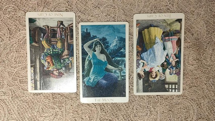 Pembacaan Kartu Tarot Arimbi Pembacaan Kartu Tarot Arimbi.