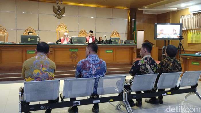 Pemeriksaan saksi kasus suap proyek Dishub Kota Bandung.