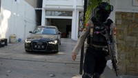 Ini mobil Audi yang dibawa KPK dari rumah pribadi Menteri Pertanian Syahrul Yasin Limpo di Jalan Pelita Raya, Makassar, Sulawesi Selatan. Mobil tersebut bernomor polisi DD-57-US.  