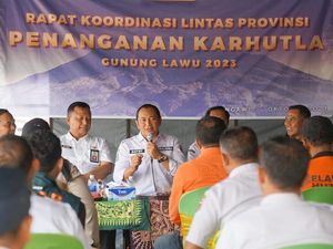 Satgas Bersama Lintas Provinsi Dibentuk Tangani Kebakaran Gunung Lawu