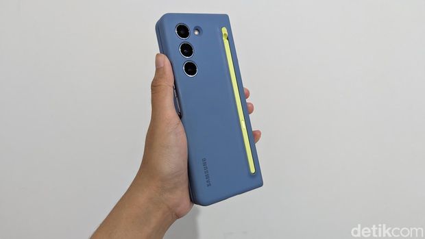 Samsung Galaxy Z Fold 5