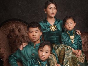 7 Gaya Sarwendah Pemotretan Bareng Betrand Peto & 2 Putrinya Tanpa Ruben Onsu