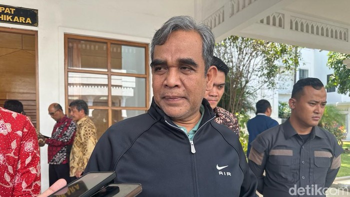 Sekjen Gerindra Ahmad Muzani mengungkap peluang wacana duet Prabowo-Ganjar