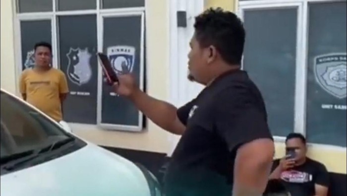 Sopir truk di Tebo video call dengan anaknya larang masuk polisi.