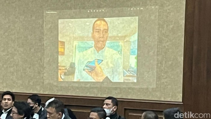 Sosok Wawan, eks kiper klub bola di Bandung yang menerima Rp 66 miliar dari kasus korupsi BTS 4G (Mulia/detikcom)