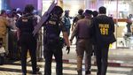 Suasana Mencekam Penembakan di Mal Bangkok