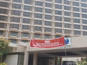 Selamat Jalan, Hotel Sultan