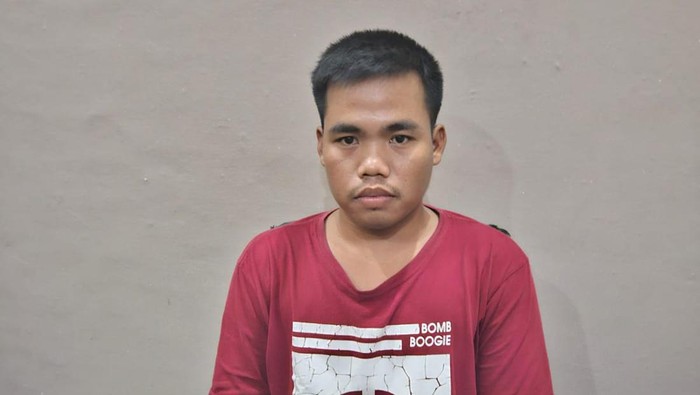 Abing Sutra, tersangka pembunuhan tetangga sendiri karena kesal dituduh mencuri HP.