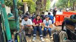 Wartawan Ngemper Nunggu Pertemuan JK dan Puan yang Digelar Tertutup