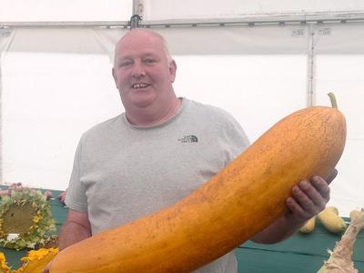 Wow! 10 Potret Buah dan Sayur Jumbo Hasil Panen Petani Inggris