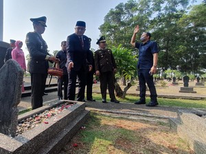 Prajurit Kodim-ASN Pemkab Bogor Ziarah di TMP Pondok Rajeg Jelang HUT TNI