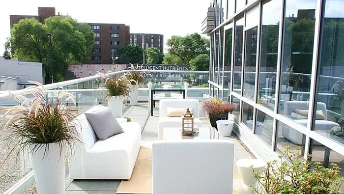 balkon/Will Brown Interiors via The Spruce