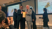 Rabu (4/10/2023), Kepala Otorita IKN Bambang Soesantono akan menghadiri Business Forum Indonesia - France 2023 di Paris. Di kegiatan yang digelar oleh KBRI Paris dan MEDEF atau Mouvement des Entreprises de France (seperti Kamar Dagang di Indonesia), Bambang akan menjadi pembicara kunci.  