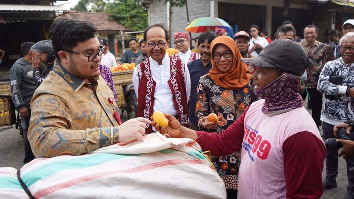 Bupati Kediri Hanindhito Himawan Pramana
