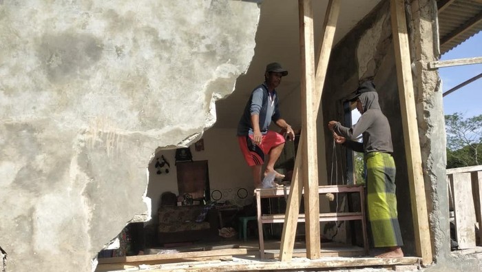 Dampak gempa bumi M 4,5 yang terjadi di Sukabumi, Minggu (1/10/2023).