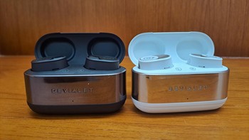 Opsi warna yang ada selain emas (Opera) adalah Matte Black dan Iconic White. Foto: Aisyah/detikINET