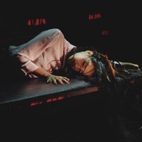 Foto-foto Lisa BLACKPINK akhirnya dibagikan admin Crazy Horse Paris melalui akun Twitter resminya. “Lisa at the Crazy Horse Paris… You asked for photos, here you go 😉💋🩷” “There’s more ? 🫣💋” tulis admin Crazy Horse Paris setelah mengunggah delapan foto seksi Lisa BLACKPINK pada Kamis (5/10/2023). Foto: dok. Twitter @CrazyHorseParis