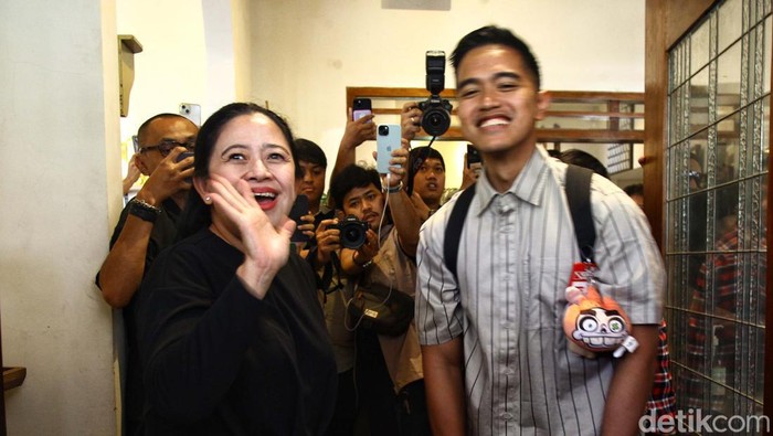 Ketua Umum (Ketum) PSI Kaesang Pangarep menggelar pertemuan dengan Ketua DPP PDIP Puan Maharani. Pertemuan digelar di kawasan Menteng, Jakarta Pusat.