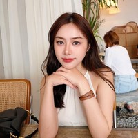 Luwe Xin Hui tercatat sebagai lulusan RMIT University dengan gelar Sarjana Akuntansi dan Keuangan. Dalam profil LinkedIn, Luwe menulis bahwa dia merupakan Bookkeeper di sebuah perusahaan sekuritas. Bookkeeper adalah seseorang yang bertanggung jawab untuk mencatat transaksi keuangan, seperti pembelian, pengeluaran, pendapatan penjualan, faktur, dan pembayaran. Foto: Instagram/@luweexxi