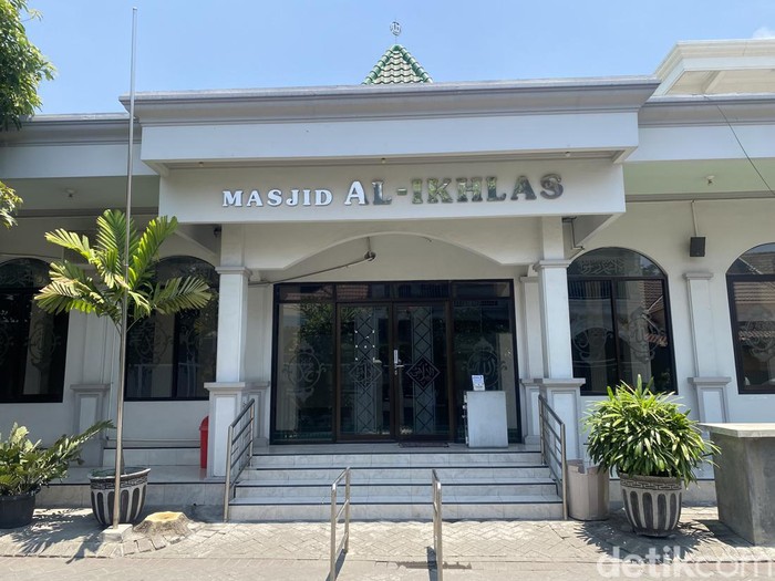 Masjid Al Ikhlas Surabaya, lokasi pria mengamuk gegara ada rebana di dalam masjid