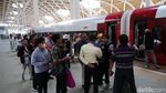 Melihat Antusias Warga Jajal Kereta Cepat Jakarta-Bandung