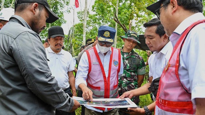 Menhub tinjau lokasi Bandara VVIP IKN/dok. BKIP Kementerian Perhubungan