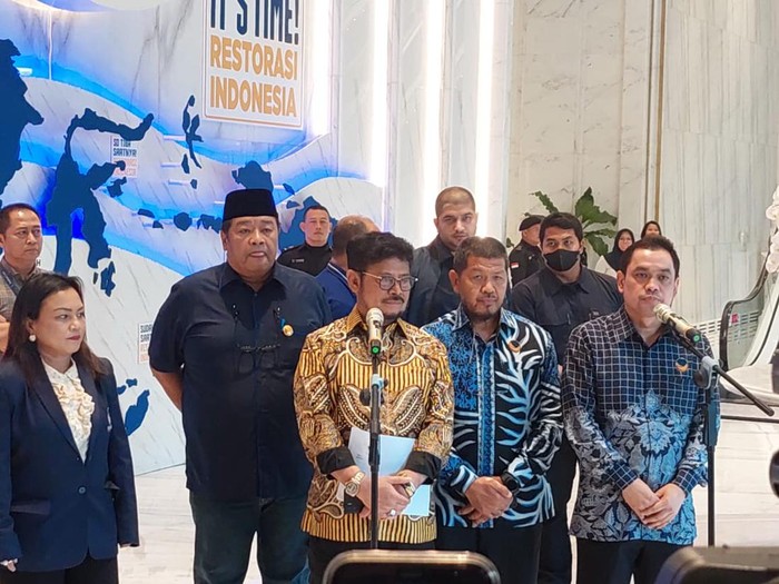 Mentan Syahrul Yasin Limpo di Kantor Nasdem