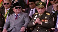 Duduk Samping Prabowo, Ini Gaya SBY Full Seragam Di HUT TNI