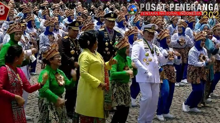Momen Panglima hingga Kapolri berjoget di HUT TNI (dok. YouTube Puspen TNI)