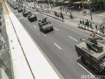 Parade Alutsista hingga Marching Band Ramaikan HUT TNI