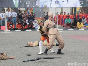 Drama Kolosal Kadet Soewoko Warnai HUT ke-78 TNI di Lamongan