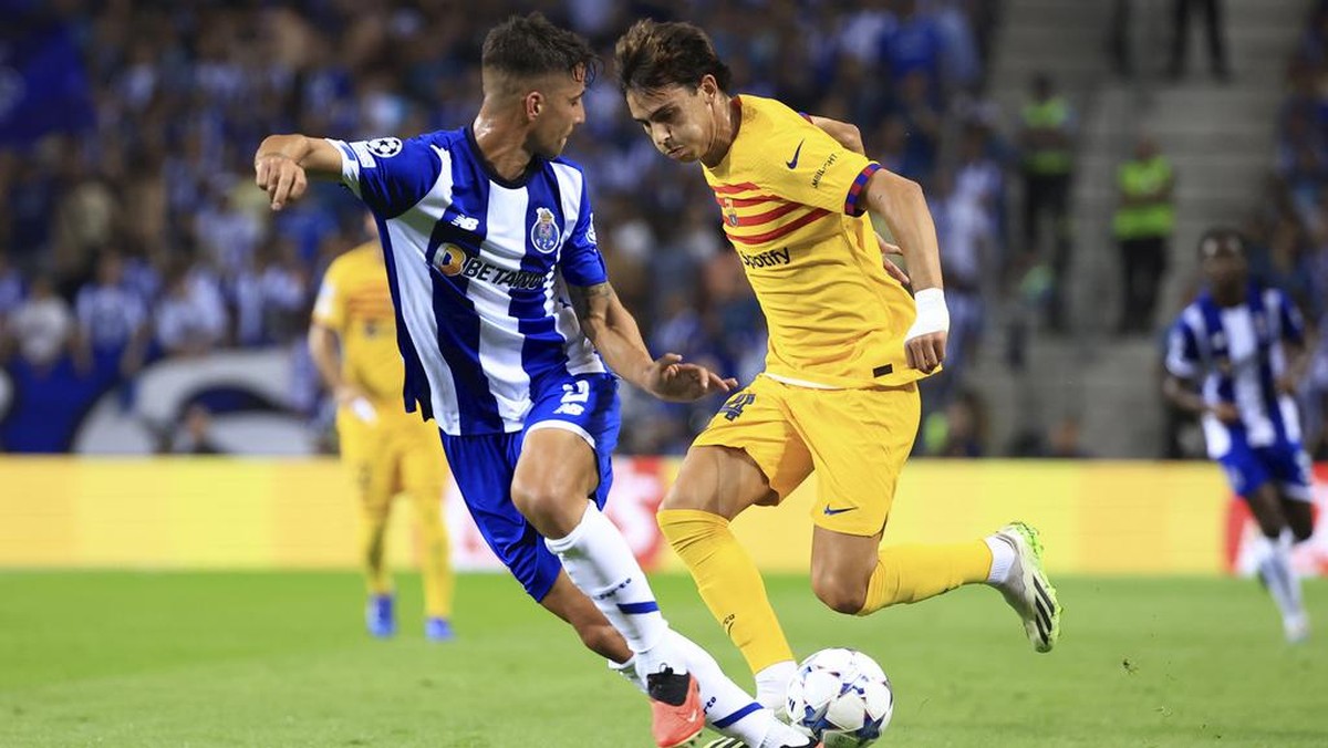 Barcelona unggul 1-0 atas Porto di babak pertama (Foto: AP/Luis Vieira)