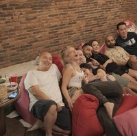 Perayaan ulang tahun tersebut tampak ramai dihadiri oleh sejumlah teman dan kerabat Putri Anne. Terlihat para tamu undangan tampak senang dan menikmati perayaan ulang tahun putra pertama Anne. Foto: Instagram/@anneofficial1990