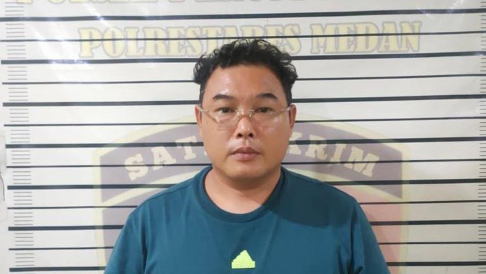 Ruslan, pria yang lepas tembakan di kantornya di Deli Serdang. (Istimewa)
