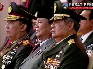 SBY Duduk di Samping Prabowo di Perayaan HUT Ke-78 TNI di Monas