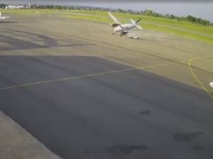 Detik-detik Pesawat Jatuh di Brasil, Pilot dan Petugas Bandara Tewas