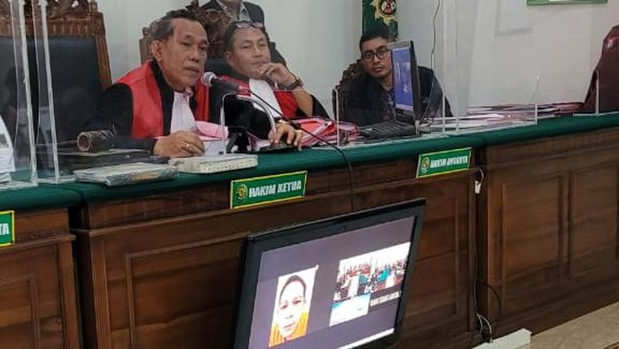 Sidang penipuan Vincentius di PN Surabaya