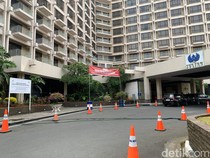 Spanduk Bergeser, Begini Suasana Hotel Sultan Usai Didatangi Pengelola GBK
