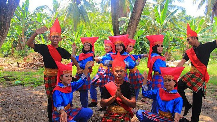 Tari Rantak asal Jambi.