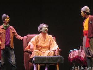 Teater Koma Bicara Keresahan Petani Melalui Pementasan Lakon Bisul Semar