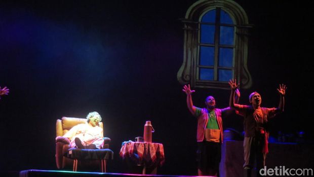 Teater Koma mengangkat kegelisahan dan keresahan petani dalam pementasan Bisul Semar di Concert Hall Taman Budaya Yogyakarta (TBY), Kota Jogja, Rabu (4/10/2023).