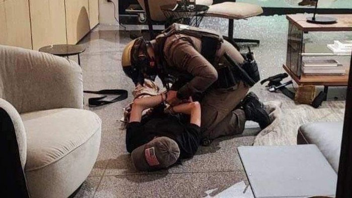 Tersangka penembakan ditangkap oleh polisi (KEPOLISIAN THAILAND)