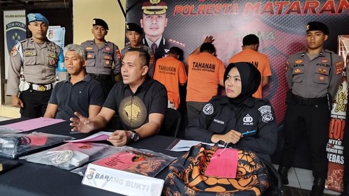 Tiga komplotan pencuri di Mataram dibekuk, Kamis sore (5/10/2023). (Ahmad Viqi/detikBali).