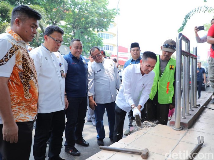 21 halte tak layak pakai di Palembang dilenyapkan