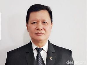 Anggota DPR RI Edward Dinonaktifkan Buntut Putranya Aniaya Pacar hingga Tewas
