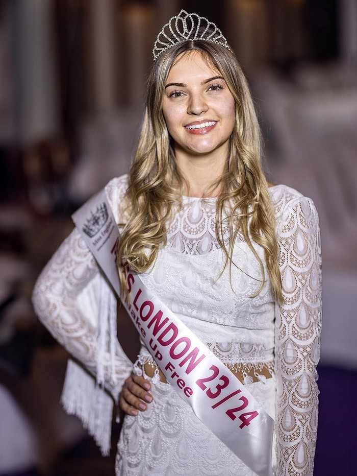 Foto Finalis Kontes Kecantikan Tanpa Makeup Miss London 2023