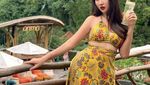 Gaya Makan Lucinta Luna yang Nyeleneh Sampai Makan Cantik