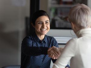 First Impression: Arti dan Cara Menunjukkan Kesan yang Positif