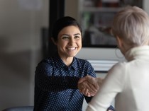 Studi: Pemilihan Kata yang Mirip Dalam Percakapan Bisa Meningkatkan Kerja Sama