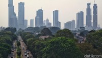 Hasil polling juga memperkirakan inflasi (year on year/yoy) akan berada di angka 2,23% pada bulan ini. Inflasi inti (yoy) diperkirakan mencapai 2,02%. Sebagai catatan, inflasi pada Agustus 2023 tercatat 3,27% (yoy) sementara inflasi inti mencapai 2,18% (yoy).  